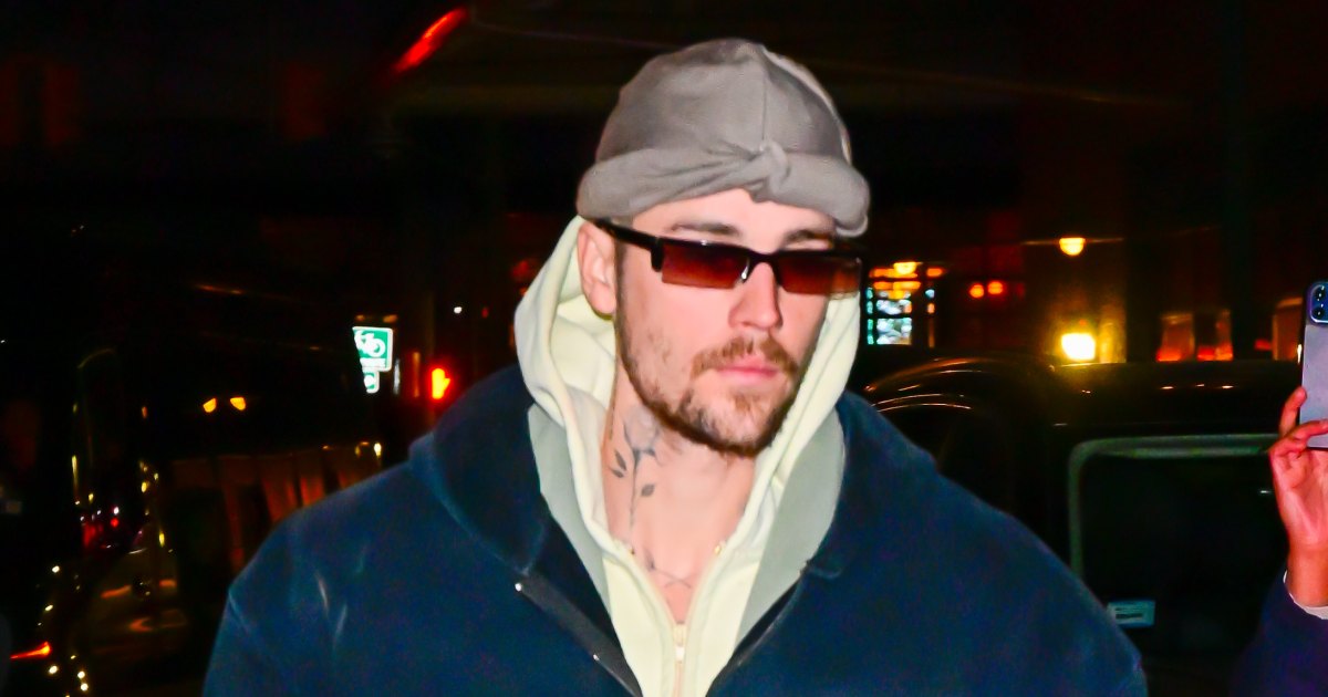 Justin Bieber Watches Hockey Game With Son Jack Blues