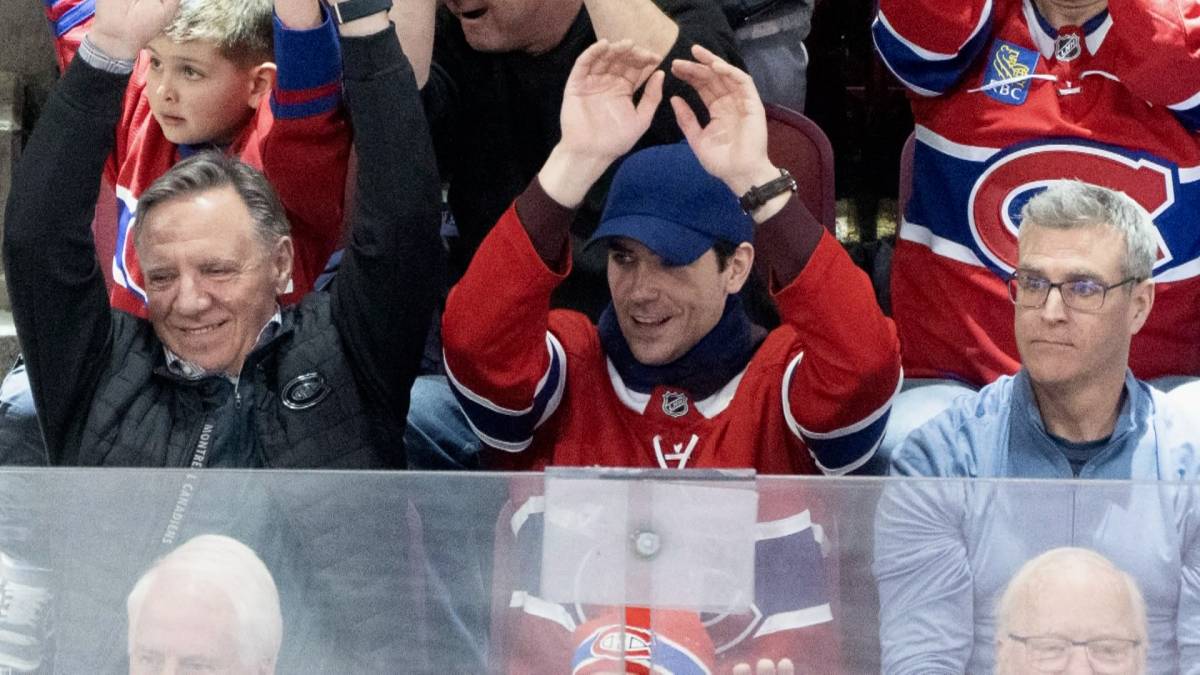 Click to play video: 'Legault blasted for attending Habs game on day Quebec’s credit rating downgraded '