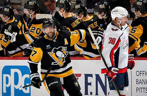 Pittsburgh Penguins celebrates his second period goal (Credit: Getty Image) Pittsburgh Penguins celebrates his second period goal