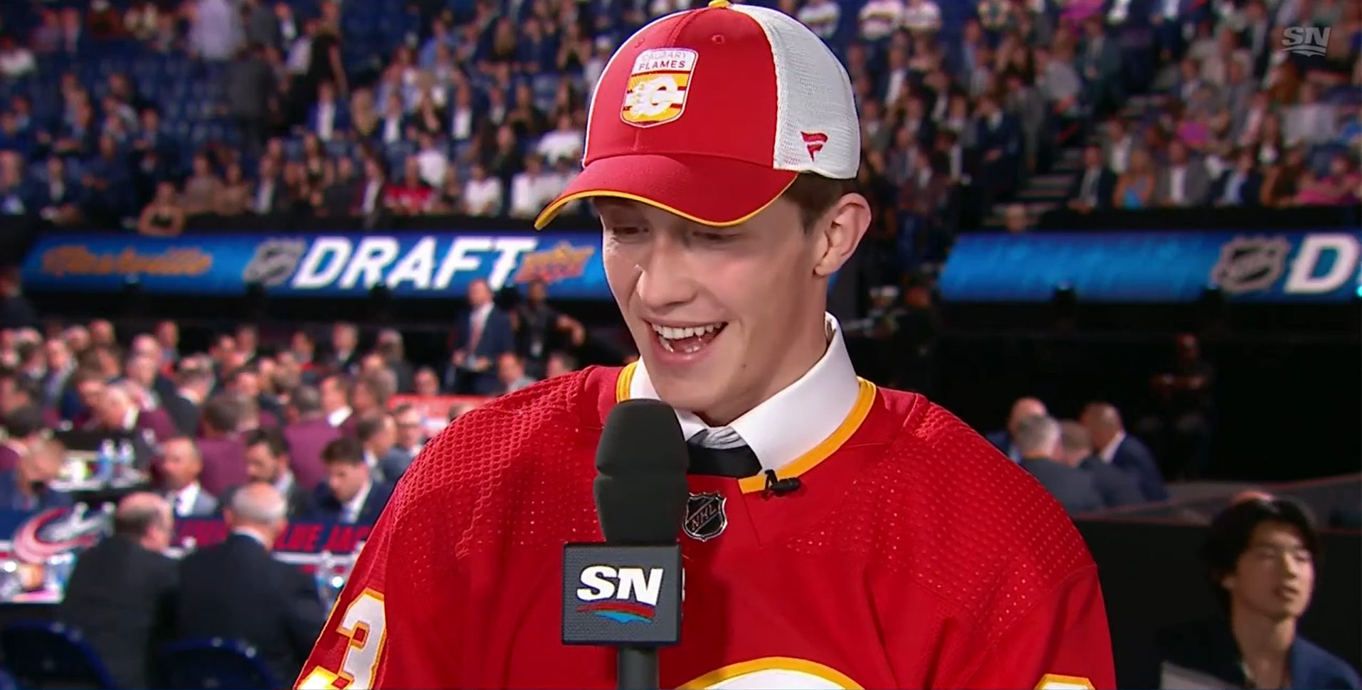 The Flames should consider using Sam Honzek as a trade piece