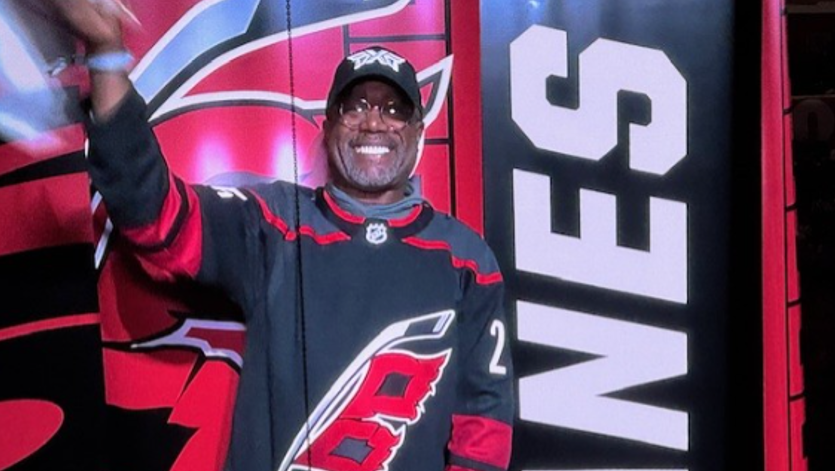 Darius Rucker sounds the siren Carolina Hurricanes ECF game 5