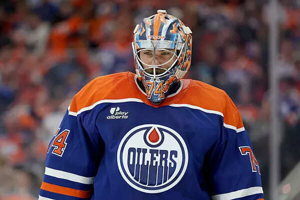 Stuart Skinner #74 of the Edmonton Oilers pauses for a moment before Game Three (Credit: Getty Image) Stuart Skinner #74 of the Edmonton Oilers pauses for a moment before Game Three 