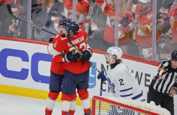 Florida Panthers center Carter Verhaeghe (23) and center Sam Bennett...