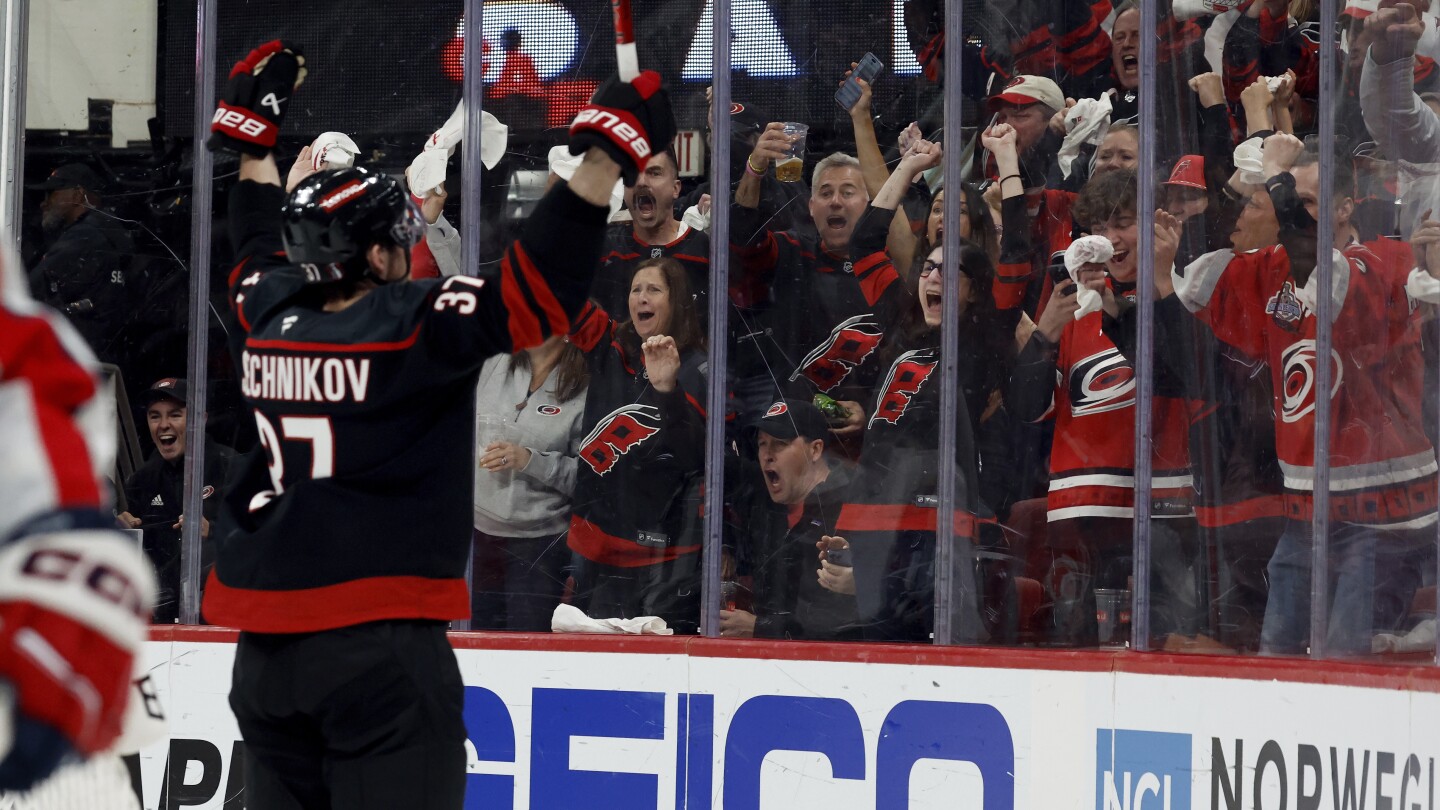 Svechnikov, Andersen lead Hurricanes past Capitals 4-0 in Game 3 of 2nd-round playoff series