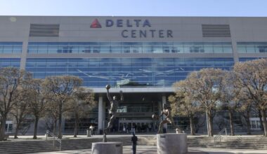 Owners of NBA's Jazz and NHL's Utah Hockey Club unveil renovation plans to add seats to arena