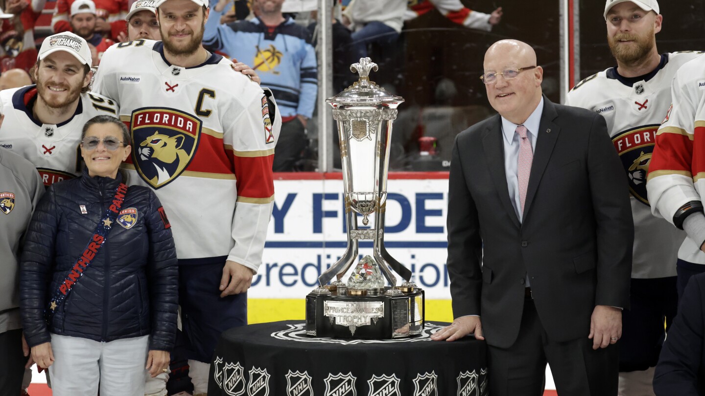 Defending champion Panthers head back to Stanley Cup Final with 5-3 Game 5 win over Hurricanes