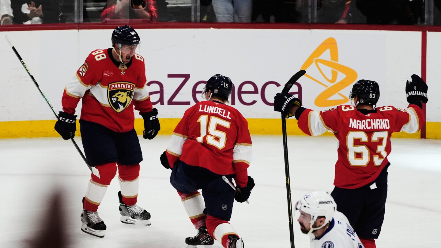 Panthers erase deficit with 2 goals in 11 seconds, beat Lightning 4-2 to take 3-1 series lead