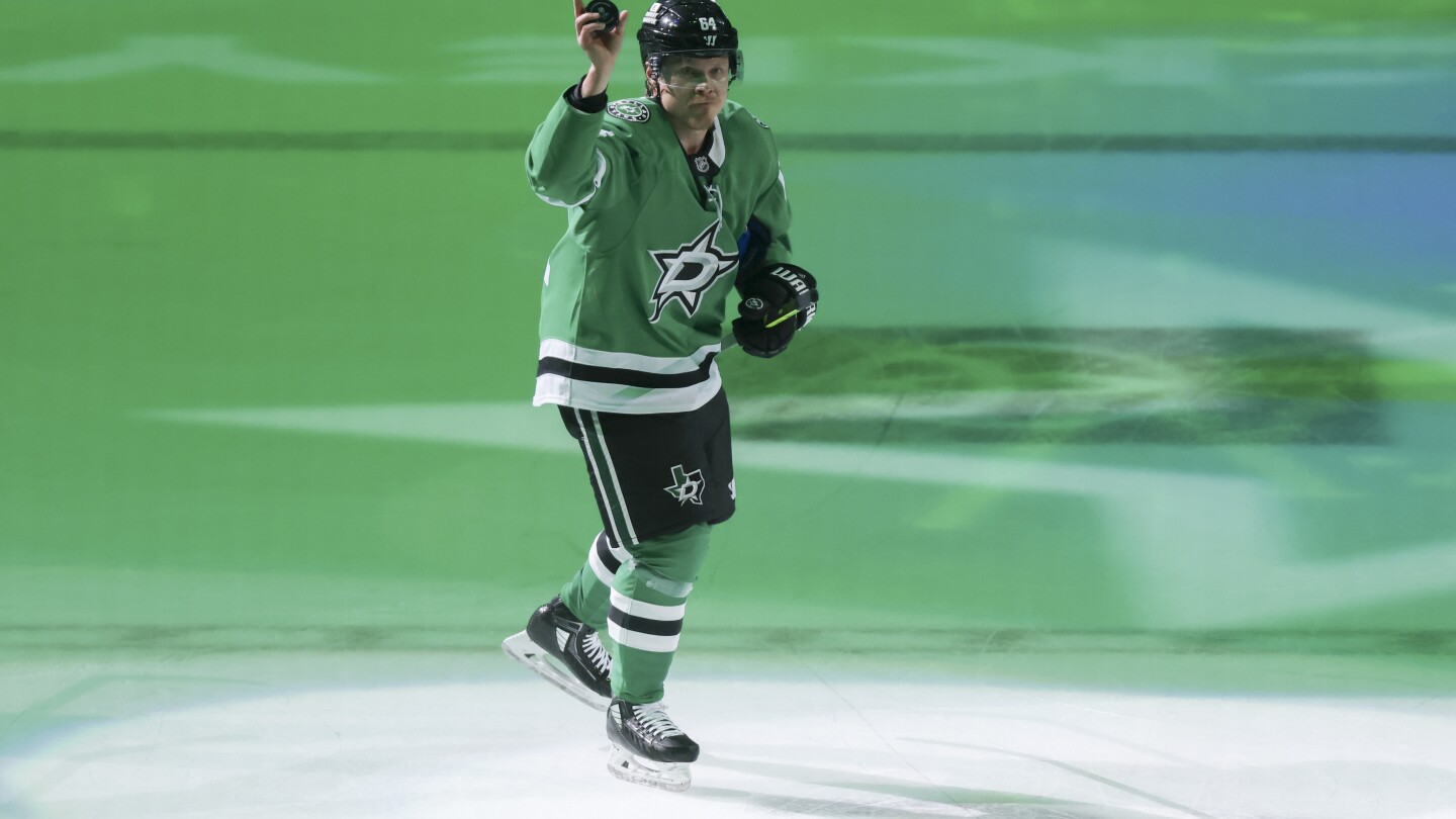 Another hat trick by a Finnish player Dallas got in a trade. This time, it's Granlund