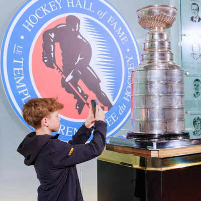 François Gagnon and Daryl Reaugh welcomed to Hockey Hall of Fame media wing, Reddit celebrates ‘Razor’