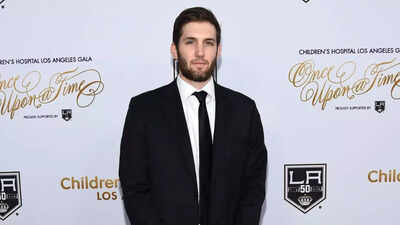 Vancouver Canucks Re-sign Derek Forbort to Strengthen Blue Line for 2025