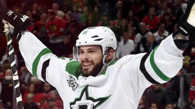 “We were having too much fun”: Bill Belichick reacts to podcast clip revealing why Tyler Seguin’s Bruins exit still gets laughs