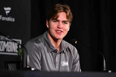 Could Anton Frondell fall to Philadelphia Flyers in 2025 NHL Draft?