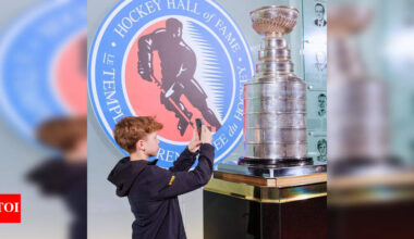 François Gagnon and Daryl Reaugh welcomed to Hockey Hall of Fame media wing, Reddit celebrates ‘Razor’ | NHL News