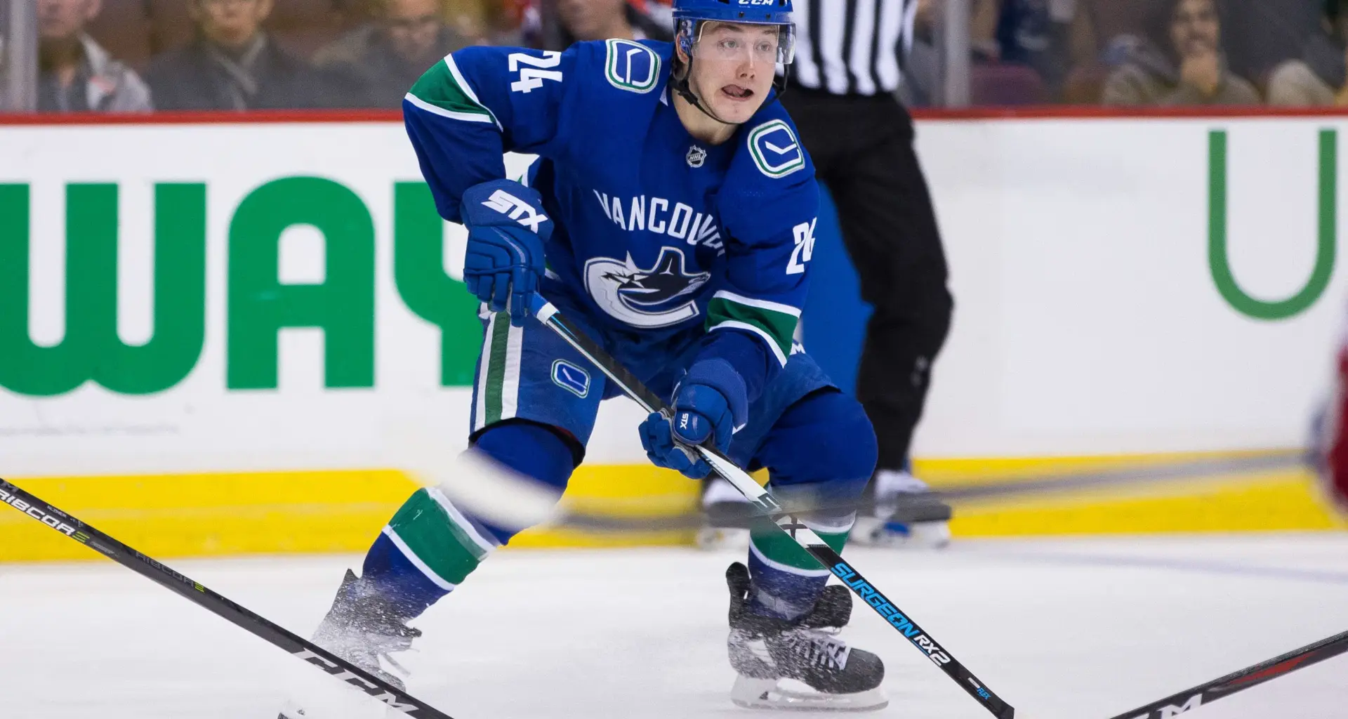 Controversial Former Vancouver Canucks Forward Signs New Contract in the KHL