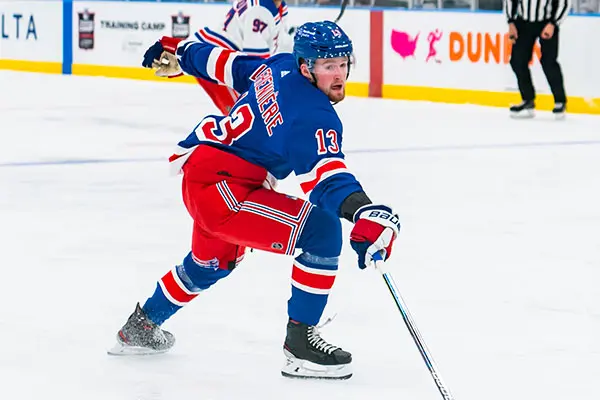 Western Conference team strongly pursuing New York Rangers star forward this offseason