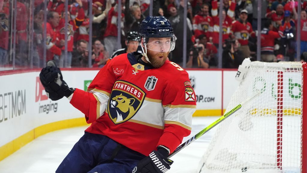 Panthers dominate Oilers, chase Skinner in 6-1 Game 3 rout