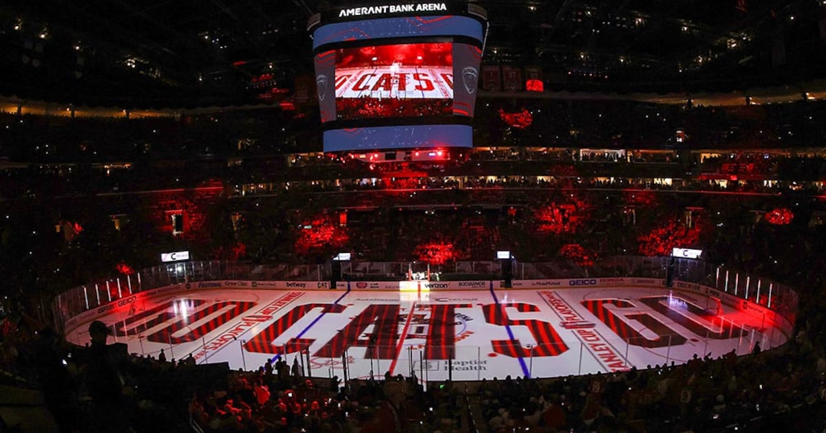 Florida Panthers have issues with goal horn at Amerant Bank Arena during Game 3