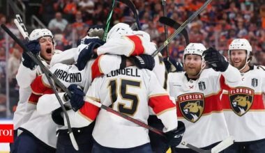 “ARE YOU INSANE?”: NHL fans blast Florida Panthers over outrageous Game 6 ticket prices ahead of potential Stanley Cup win | NHL News