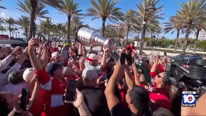 Florida Panthers players, fans celebrate team's Stanley Cup back-to-back victories at Elbo Room