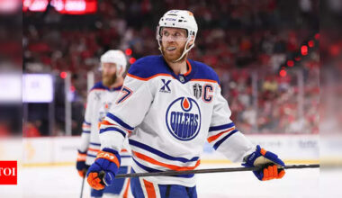 Connor McDavid's 2026 Free Agency: Could the Philadelphia Flyers Be the Next Destination? | NHL News