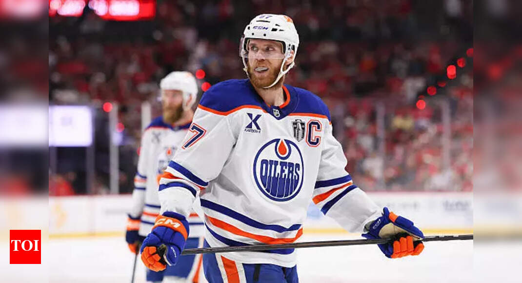 Connor McDavid's 2026 Free Agency: Could the Philadelphia Flyers Be the Next Destination? | NHL News