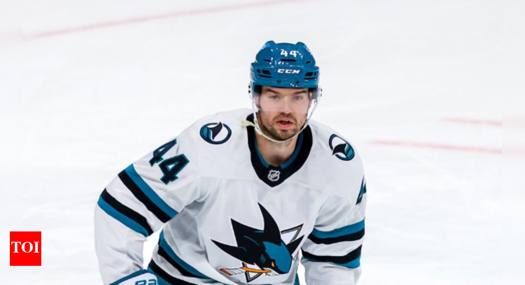 Marc-Edouard Vlasic sets new NHL record, surpassing Giordano with his 2165th career shot block for Sharks vs. Sabres