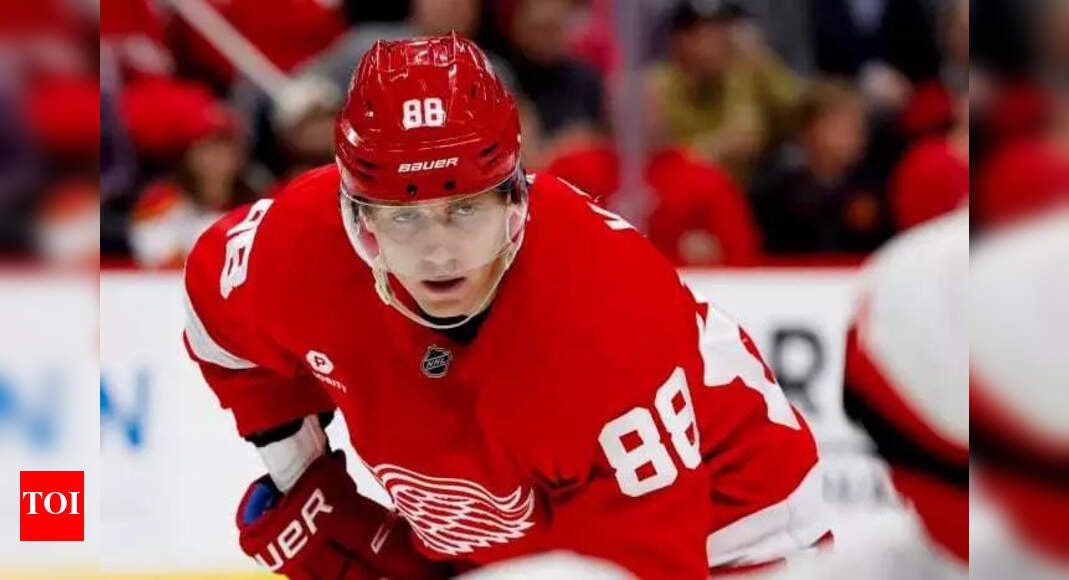 "Trying not to give him any space": Patrick Kane sends strong warning to Alex Ovechkin as he closes in on historic record | NHL News