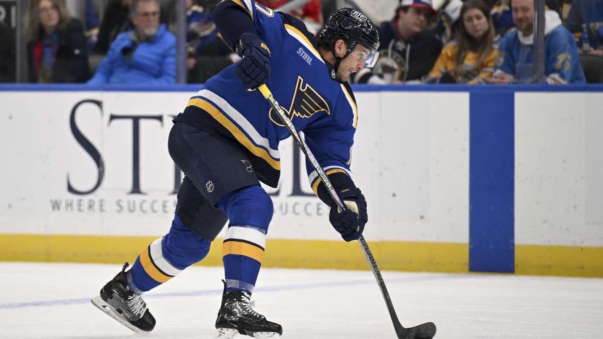 Blues' Cam Fowler gets 2 assists during a warm welcome home from Ducks fans after his trade