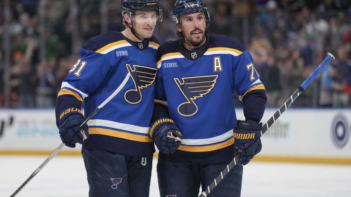Blues beat Predators 4-1 to extend winning streak to six games