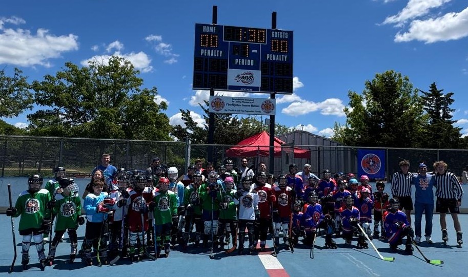 Middle Village and Ridgewood players unite for Memorial Day hockey showdown – QNS