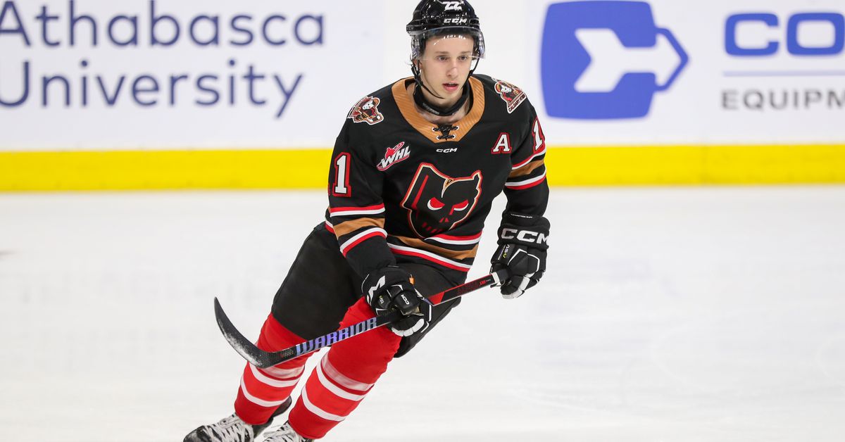 Penguins select Benjamin Kindel with 11th overall pick in 2025 NHL draft