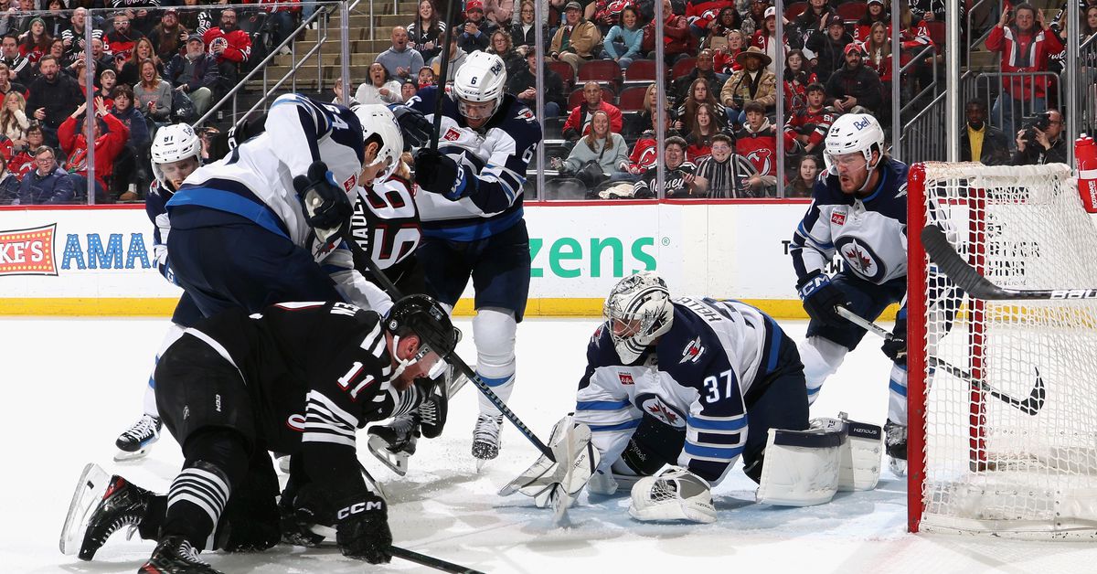 Lifeless On Deadline Day; New Jersey Devils Fall 6-1 To Winnipeg Jets