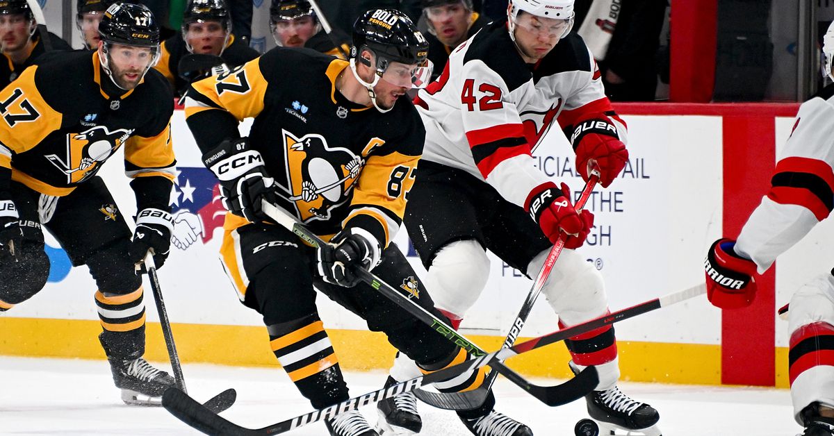Sidney Crosby hits more milestones in win over Devils