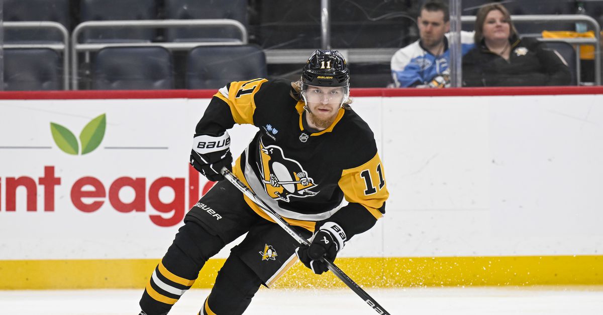 Will Vasily Ponomarev sign with KHL team?