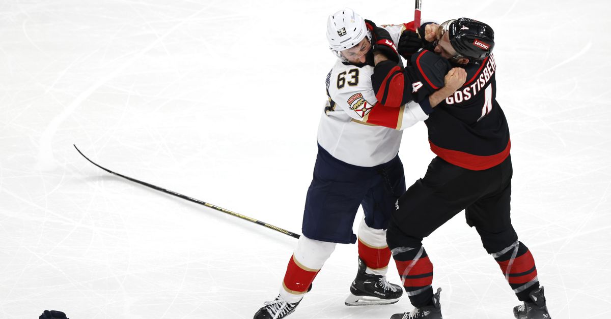 Recap: Panthers dominate Canes in Game 1, win 5-2