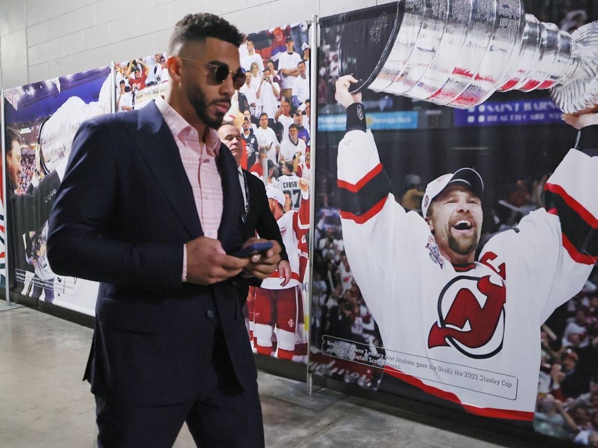 Oilers’ Evander Kane blasted for snubbing Stanley Cup handshake line