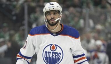 Evander Kane traded to Vancouver Canucks from Edmonton Oilers