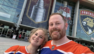 Oilers fans keep running into Edmonton players, have ‘incredible’ time - CTV News