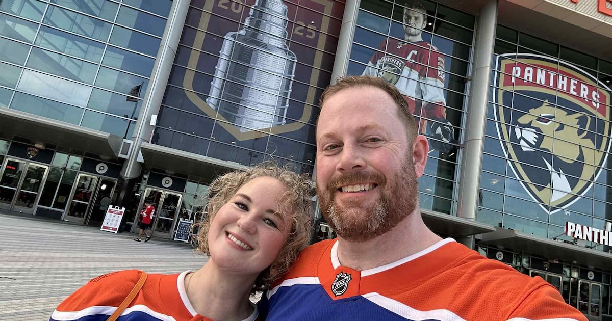 Oilers fans keep running into Edmonton players, have ‘incredible’ time - CTV News