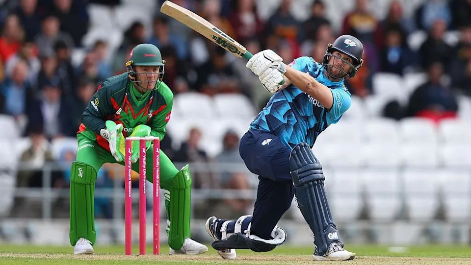 Dawid Malan hit five sixes in his 88 against the Foxes