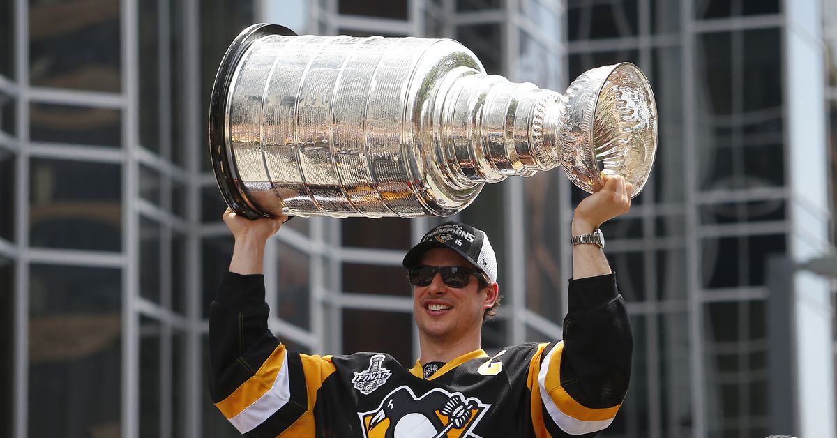 On this date in Penguins history: Stanley Cup returns to Pittsburgh for 2016 parade
