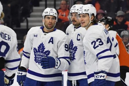 Matthew Knies and John Tavares are close to signing extension