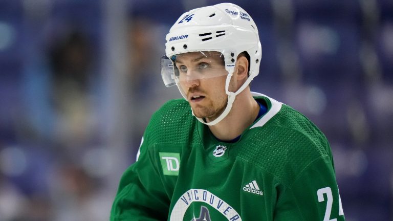 Insider links the New York Rangers to Gritty Vancouver Canucks Center for Chris Kreider's replacemen