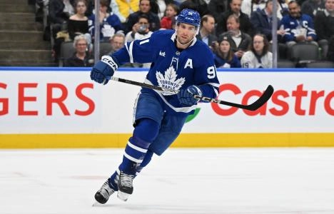 John Tavares and the Leafs continue to negotiate