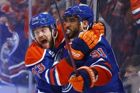 Evander Kane traded to Vancouver