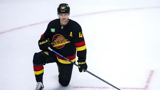 Elias Pettersson of the Vancouver Canucks