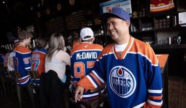 Oilers fans find a home in Calgary bars as Edmonton takes another shot at the Cup | National Sports
