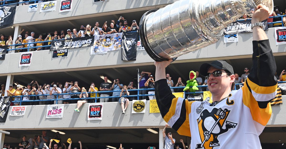 On this date in Penguins history: 2017’s Stanley Cup parade in Pittsburgh was a big party