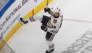 Jonathan Toews returns to NHL, signing with hometown Winnipeg Jets