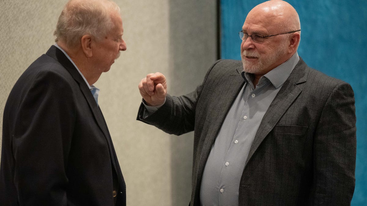 Live first round results, updates of picks so far